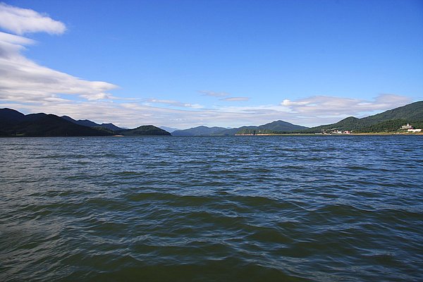 松花湖.jpg